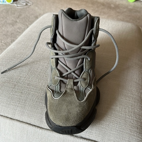 Yeezy 500 - Picture 14 of 14